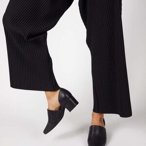 Intentionally Blank Perf-High Heel